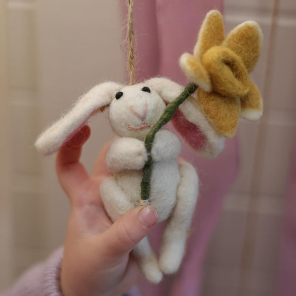 Bunny ornament with Daffodil