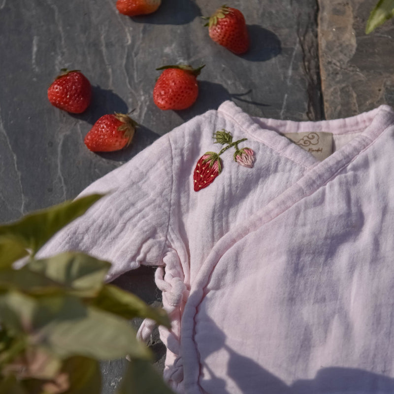Softy wrap cardigan with strawberries - Pink