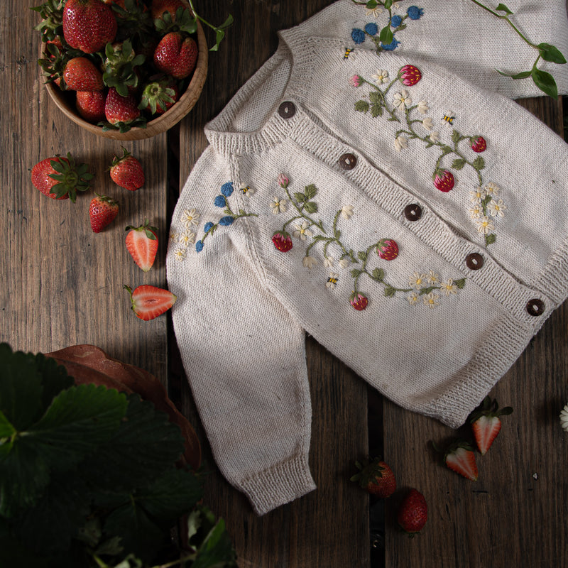Strawberry cardigan (Cotton) - Marshmellow