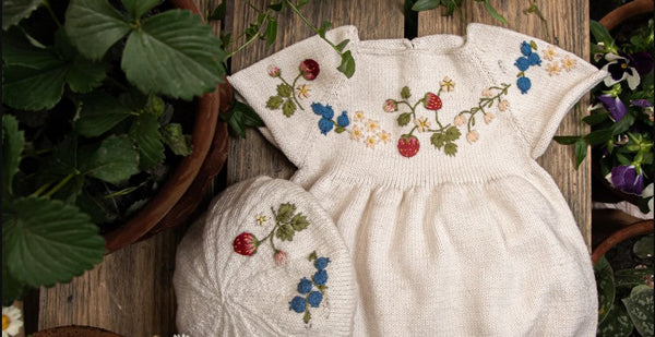 Shirley Bredal アドベントカレンダー　Cream Handmade Multicolor Wool Advent Calendar | Handcrafted Wool Decor