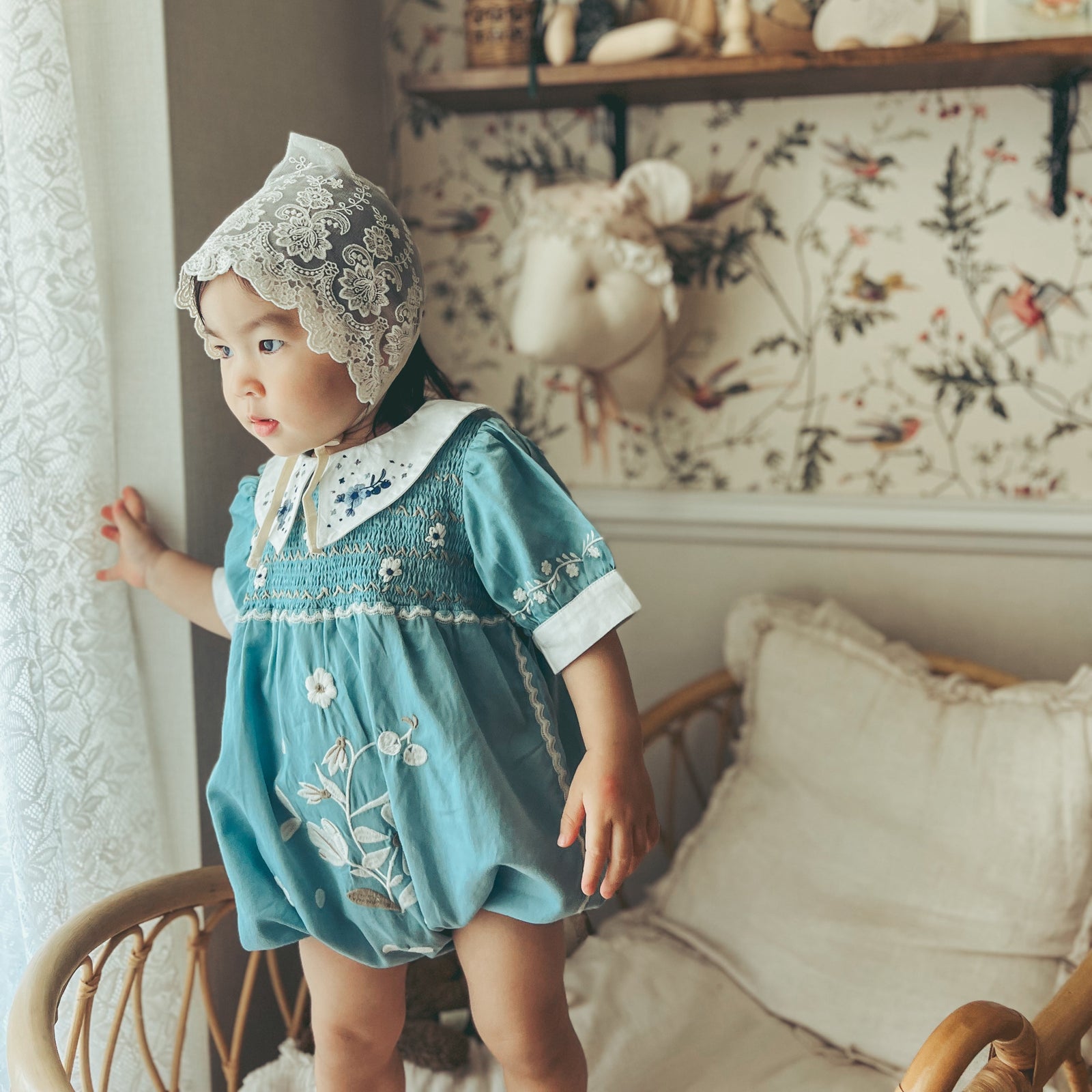 Mima Romper – Babywear with Collar & Floral Embroidery | Dove Blue