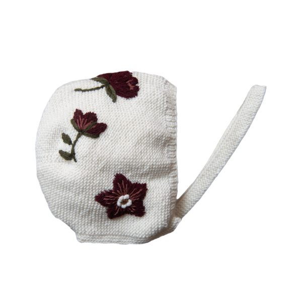 Hellebores bonnet Cream White1