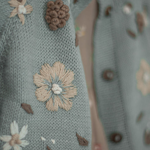 Embroidered details on kids cardigan