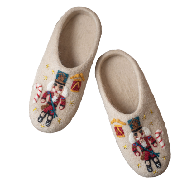 Nutcracker slippers (Women) - Cream
