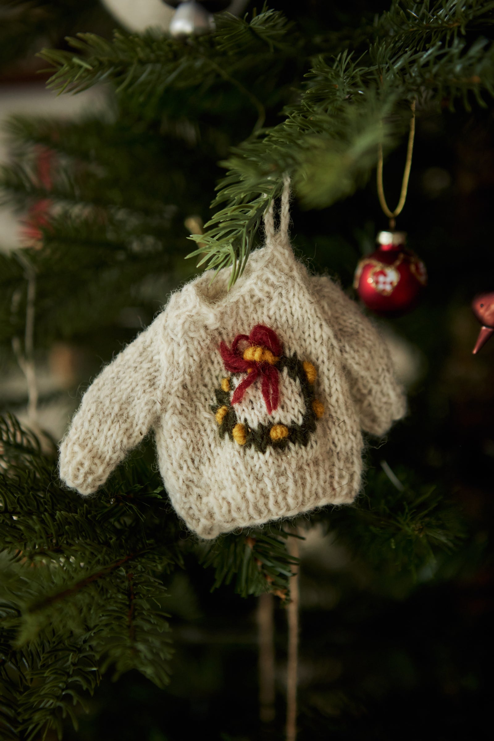 Sweater Ornament Wreath Cream White Knitted Embroidered