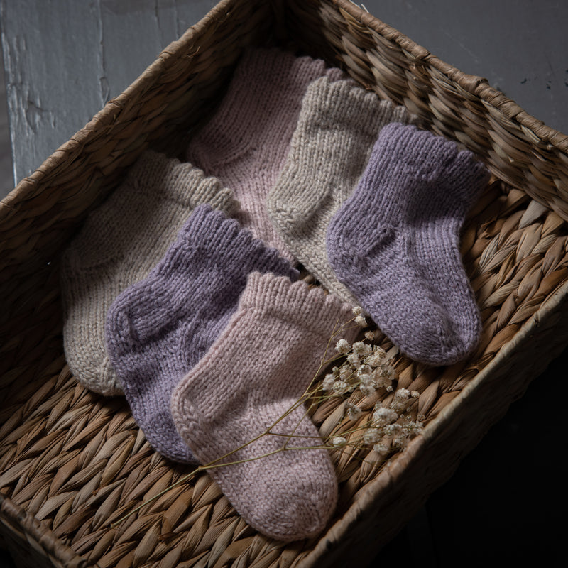 Hand knit frill socks - Dusty pink