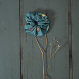 Uniqua scrunchie with Flowers - Duck blue